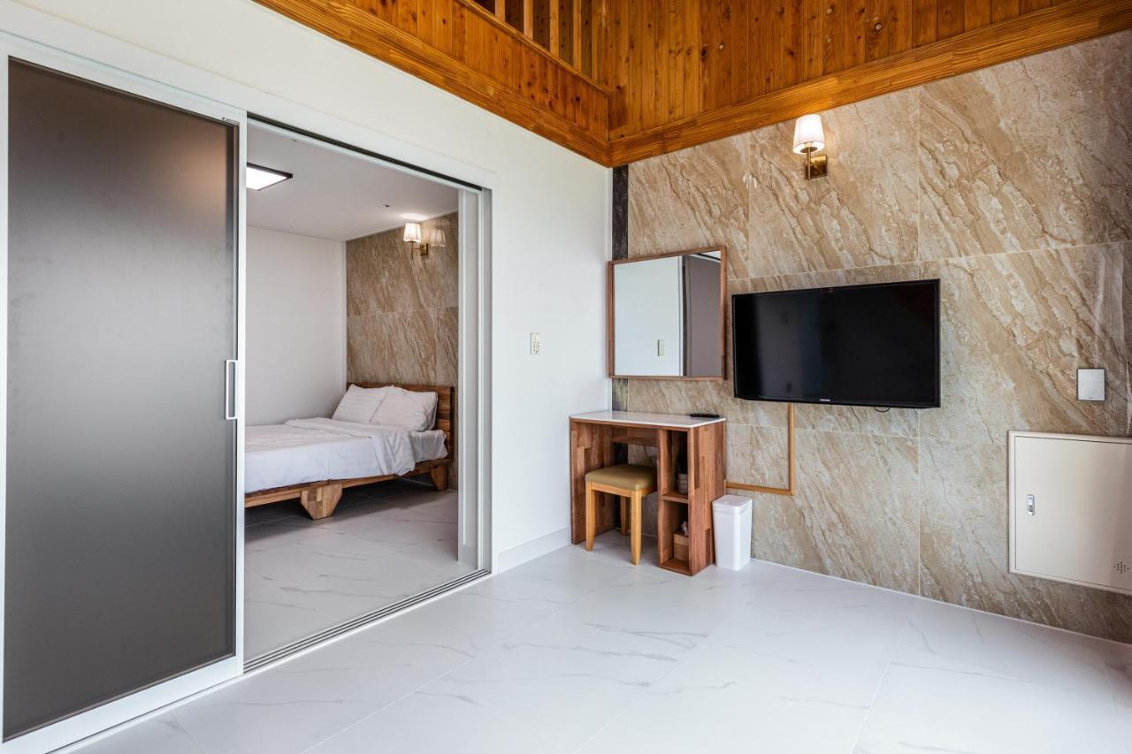 Aewol Oceanstay Jeju Exterior foto